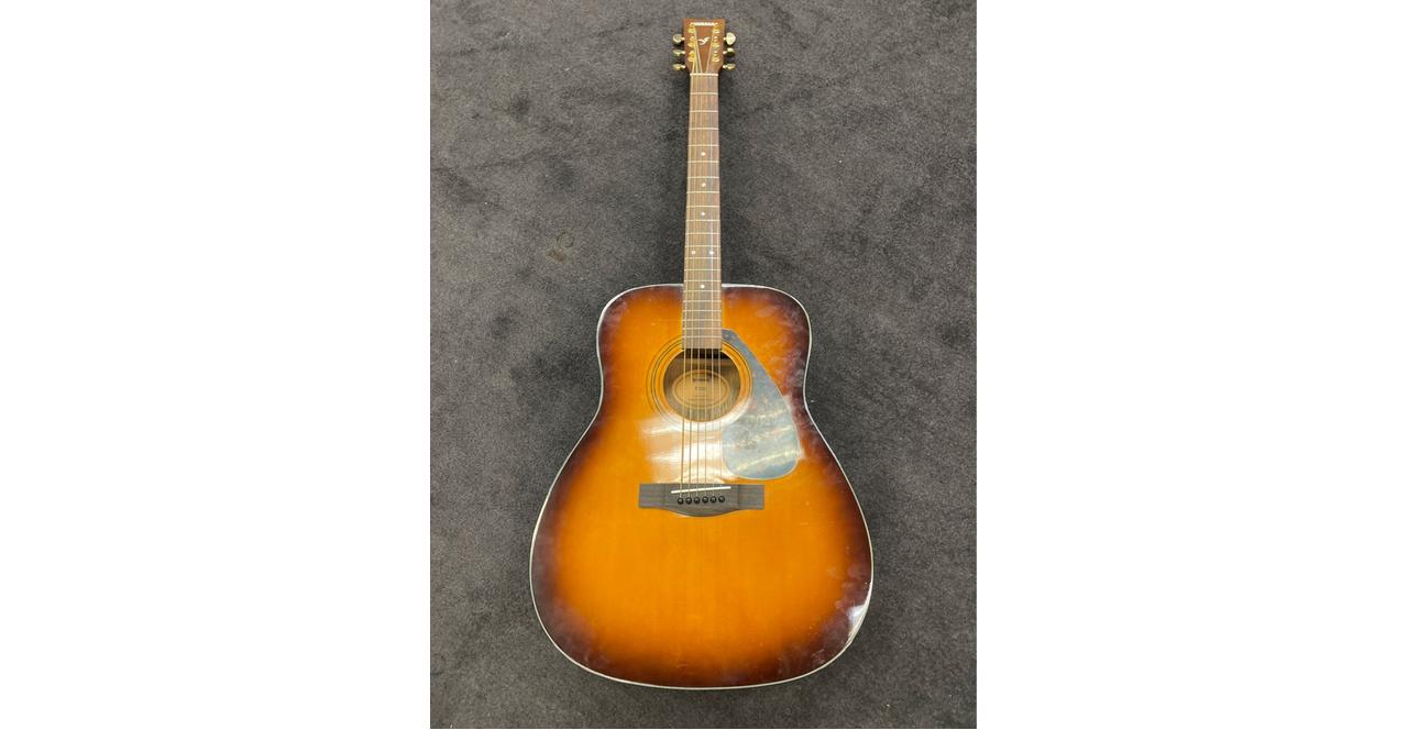 yamaha acoustic guitar f335